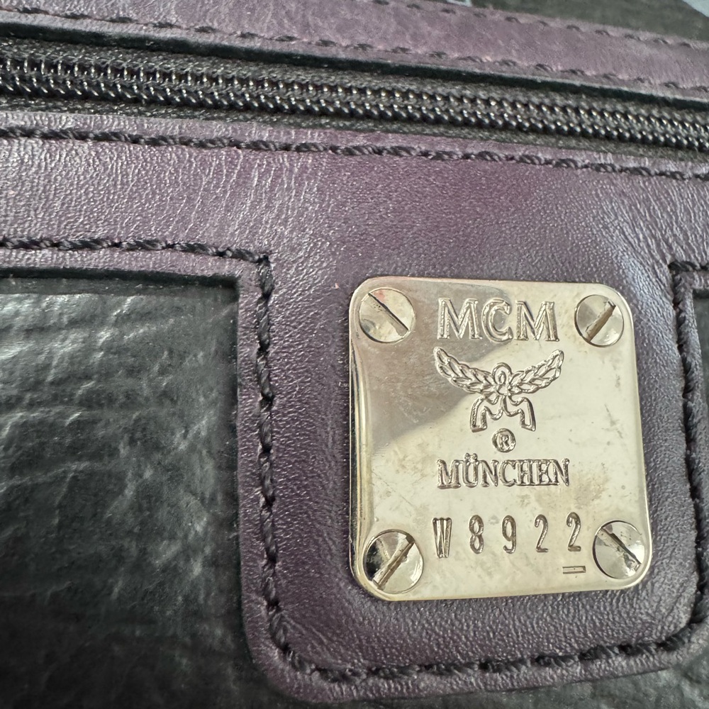 🚨SOLD🚨MCM Princess Lion Tote & Pouch - Picture 13 of 13
